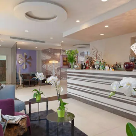 Hotel Eden 4*