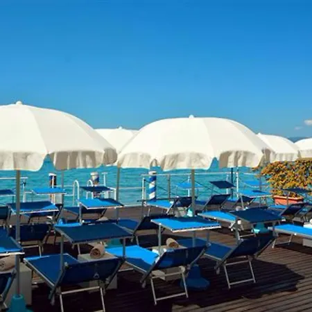 Eden Hotel 4*