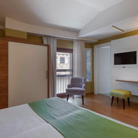 Hotel Eden 4*