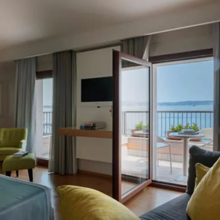 Eden Hotel