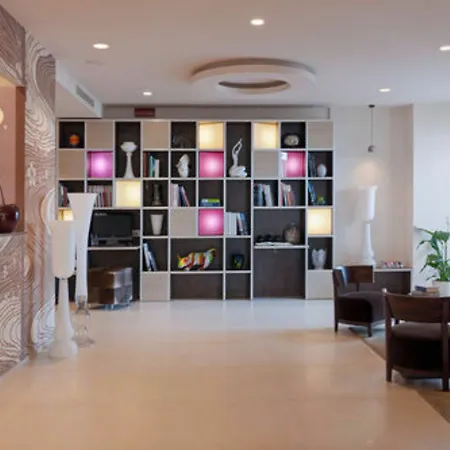 Eden Hotel