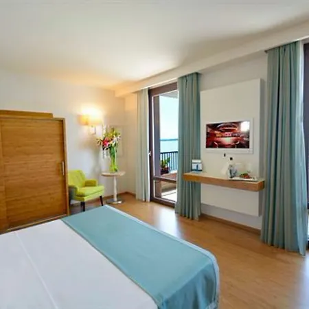 Hotel Eden 4*