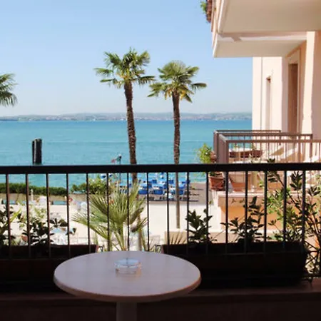 Hotel Eden 4*