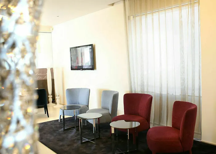 إدن فندق 4*