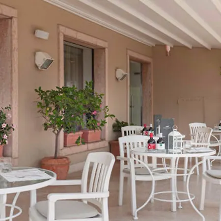 Eden Hotel 4*